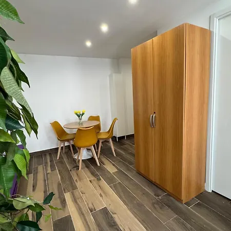 Lorenzo Apartament *
